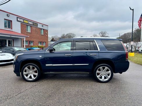 Used 2018 Cadillac Escalade Premium Luxury image 5