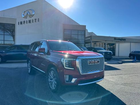 Used 2021 GMC Yukon Denali w/ Denali Premium Package image 45