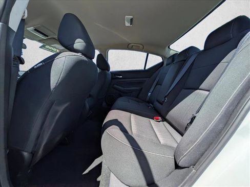 Used 2022 Nissan Altima 2.5 SV image 18