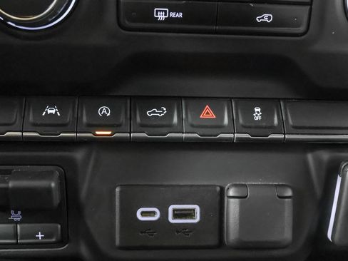 Used 2023 Chevrolet Silverado 1500 Custom AWD/4WD image 33