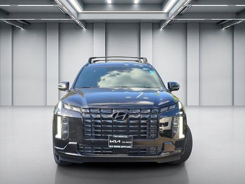 Used 2025 Hyundai Palisade Calligraphy AWD/4WD image 2