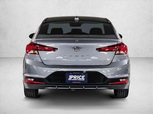 Used 2019 Hyundai Elantra Limited FWD image 6