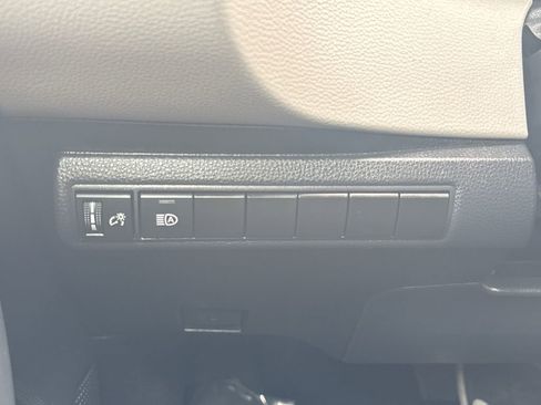 Used 2025 Toyota Corolla LE FWD image 32