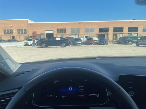 Used 2025 Volkswagen Jetta SE image 35