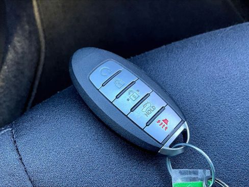 Used 2025 Nissan Altima 2.5 SV image 14