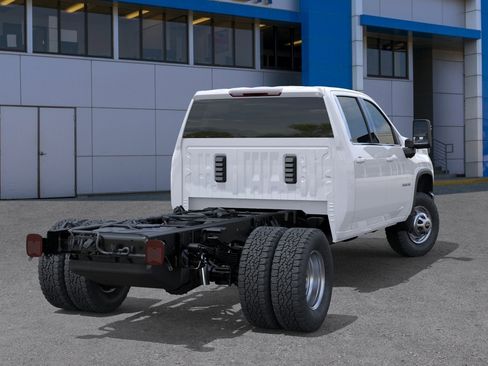 New 2026 Chevrolet Silverado 3500 W/T w/ Snow Plow Prep Package AWD/4WD image 4