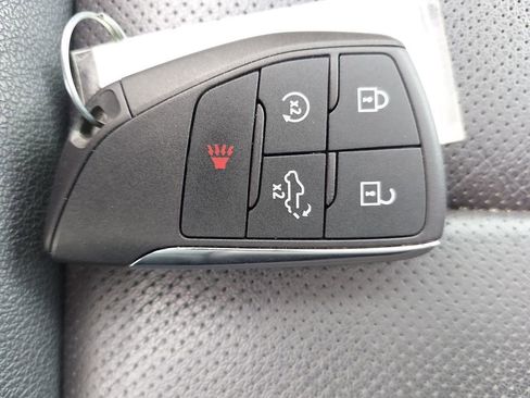 Used 2024 GMC Sierra 1500 SLT w/ SLT Premium Package image 33