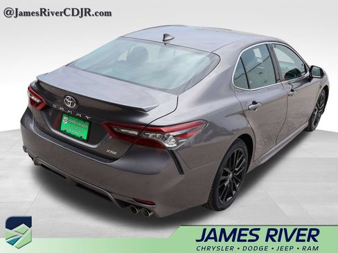 Used 2024 Toyota Camry XSE FWD image 5