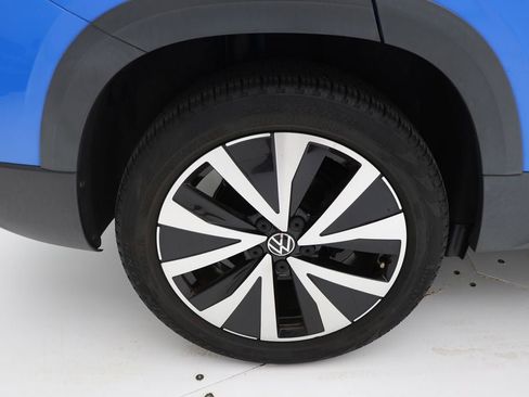 Used 2022 Volkswagen Taos SE image 11