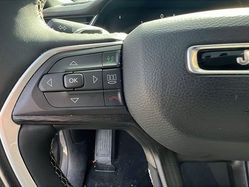 Used 2024 Jeep Grand Cherokee Laredo X w/ Luxury Tech Group I image 28