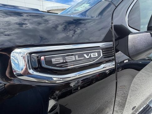 Used 2024 GMC Sierra 1500 Denali w/ Technology Package AWD/4WD image 10