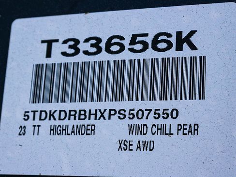 Certified 2023 Toyota Highlander XSE image 28