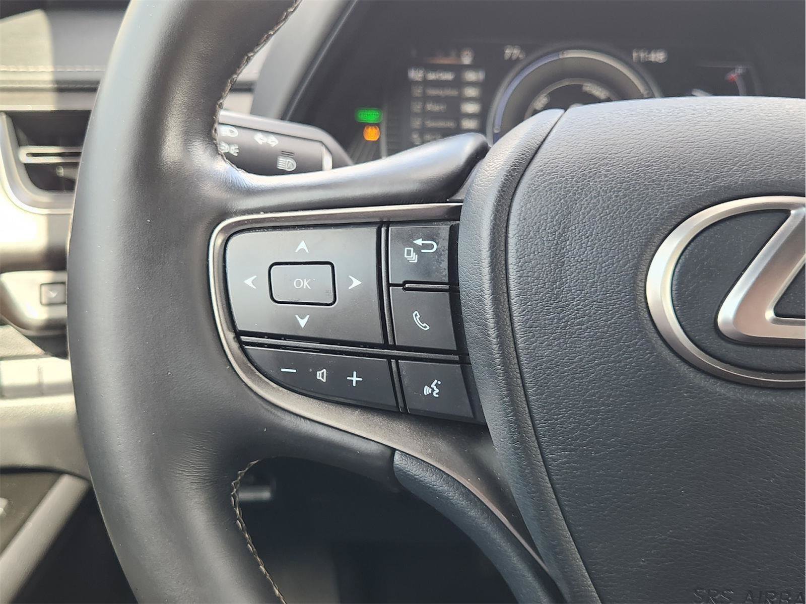 Used 2020 Lexus UX 250h w/ Premium Package AWD/4WD image 28