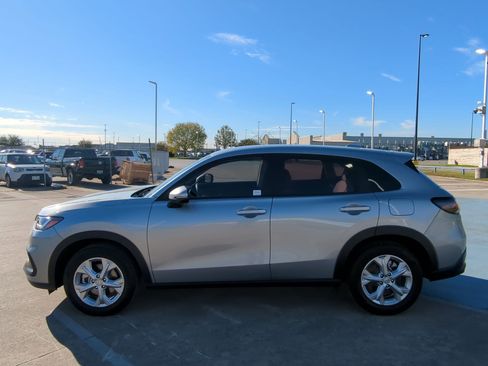 Certified 2024 Honda HR-V LX image 7