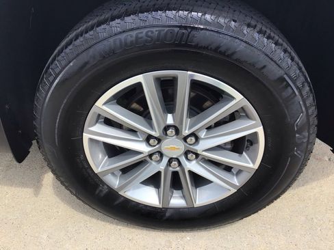 Used 2023 Chevrolet Traverse LT AWD/4WD image 30