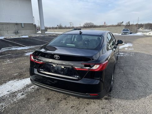 Used 2025 Toyota Camry LE image 7