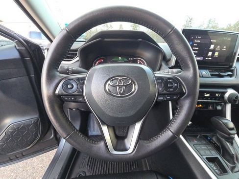 Used 2024 Toyota RAV4 XLE w/ Convenience Package image 16