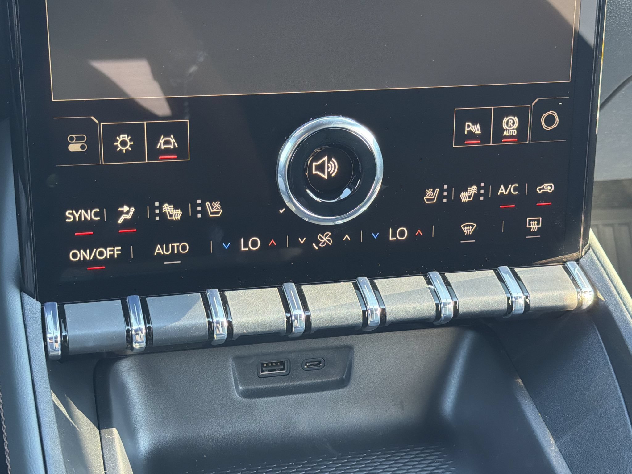 New 2027 GMC Terrain AT4 w/ Convenience Package III AWD/4WD image 6