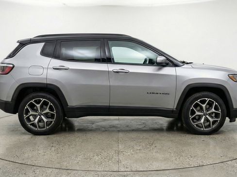 Used 2025 Jeep Compass Limited AWD/4WD image 11