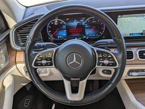 Used 2023 Mercedes-Benz GLS 450 4MATIC image 16