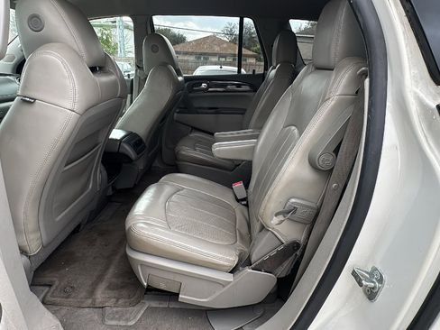 Used 2014 Buick Enclave Leather image 12