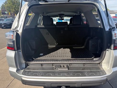 Used 2019 Toyota 4Runner TRD Off-Road Premium AWD/4WD image 30