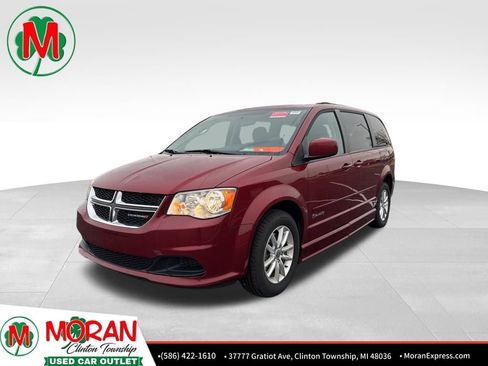 Used 2015 Dodge Grand Caravan SXT image 1