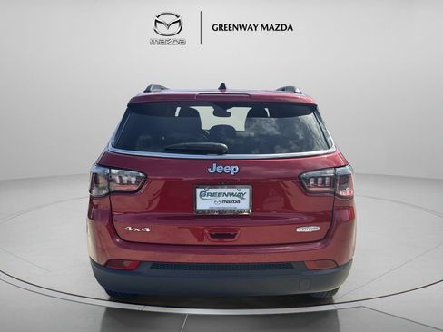Used 2025 Jeep Compass Latitude w/ Sun & Sound Group AWD/4WD image 6