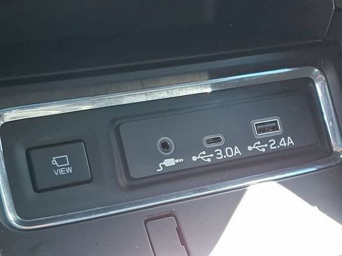 Used 2023 Subaru Ascent Limited w/ Technology Package AWD/4WD image 23