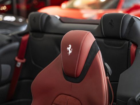 Used 2026 Ferrari Roma Spider RWD image 29