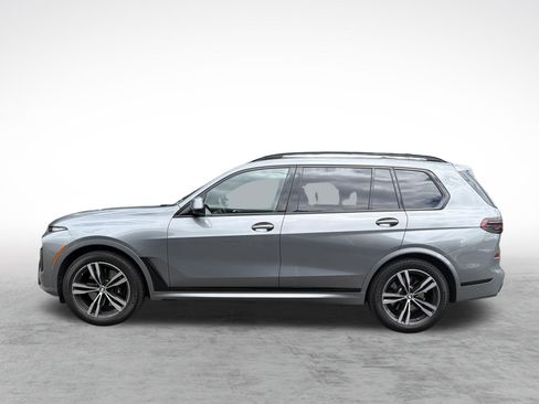 Used 2024 BMW X7 xDrive40i w/ M Sport Package AWD/4WD image 5