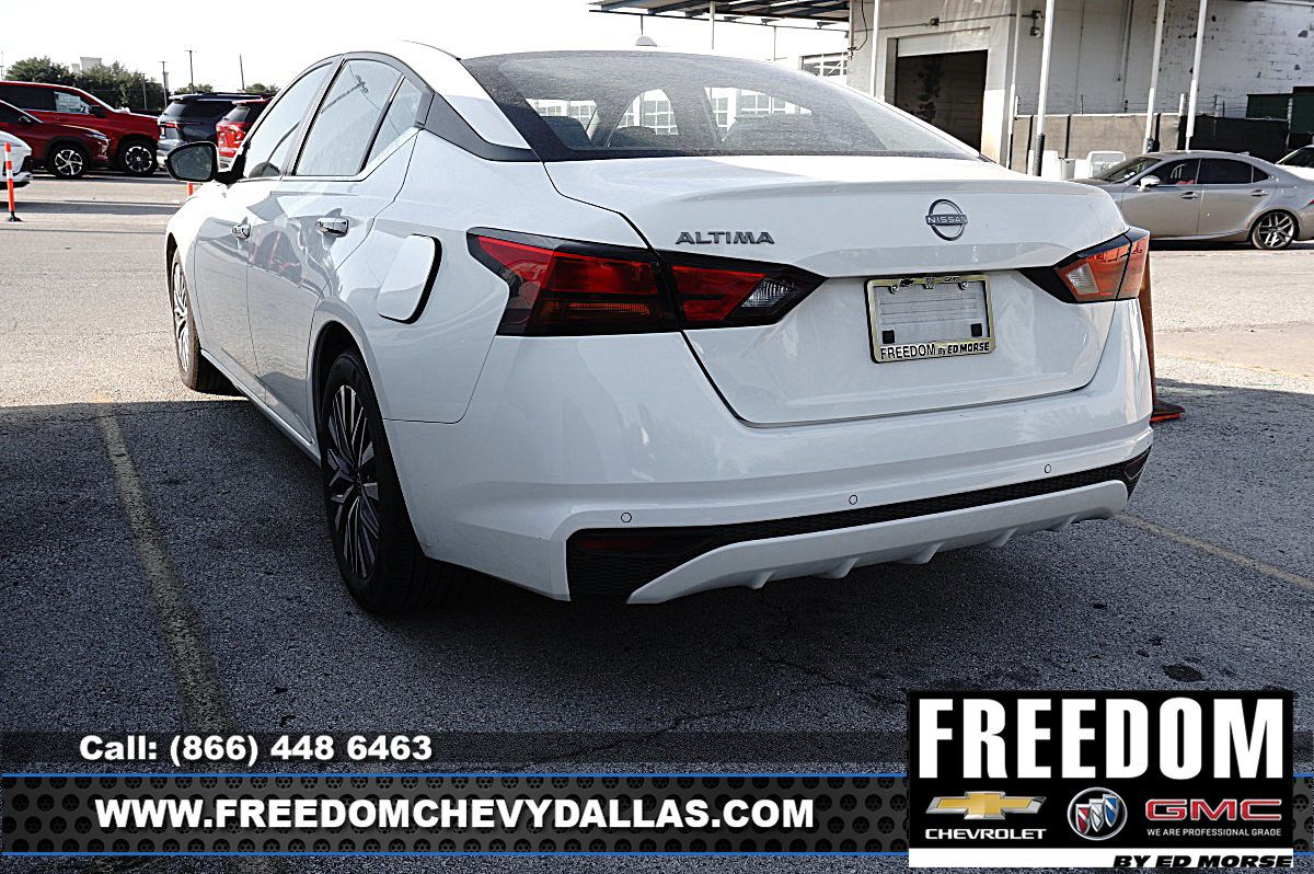Used 2025 Nissan Altima 2.5 SV FWD image 6
