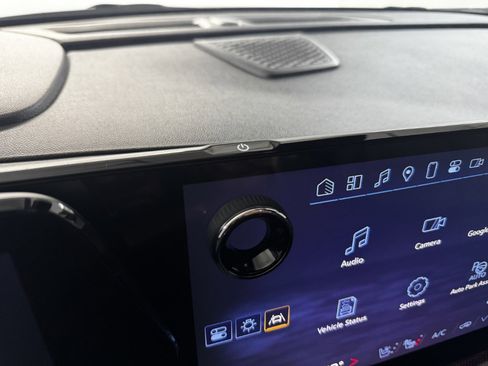 Used 2024 Chevrolet Traverse RS w/ LPO, Floor Liner Package AWD/4WD image 58