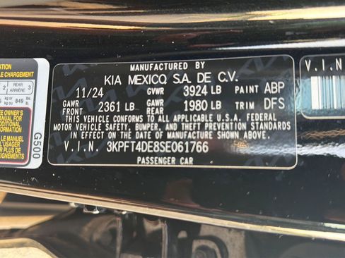 Used 2025 Kia K4 FWD image 38