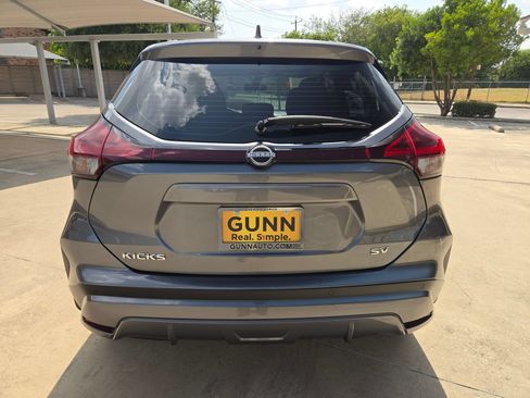 Used 2024 Nissan Kicks SV FWD image 4