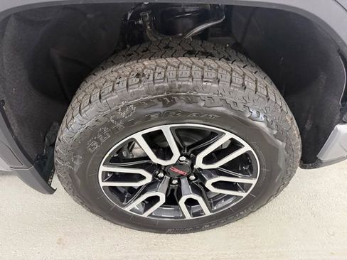 New 2026 GMC Sierra 1500 AT4 w/ AT4 Preferred Package image 4