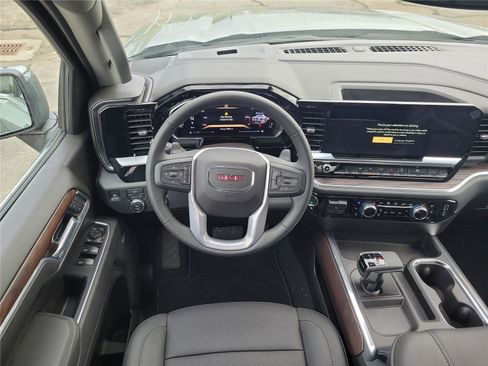 New 2026 GMC Sierra 1500 SLT image 11