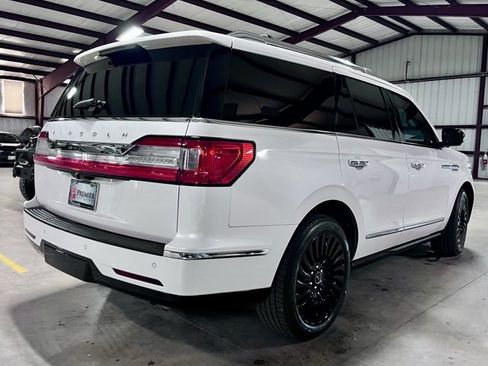 Used 2018 Lincoln Navigator Select w/ Cargo Package image 3