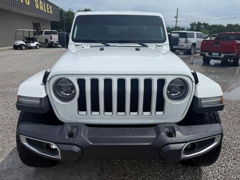 Used 2018 Jeep Wrangler Unlimited Sahara AWD/4WD image 2