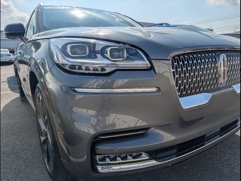 Used 2023 Lincoln Aviator Reserve w/ Equipment Group 201A image 22