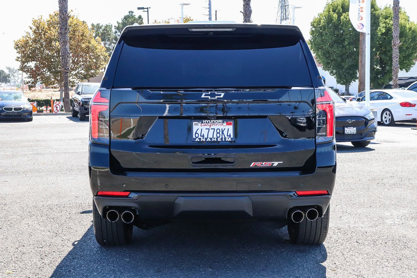 Used 2025 Chevrolet Suburban RST AWD/4WD image 8