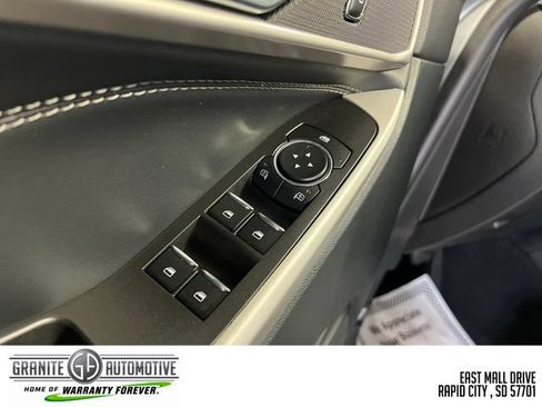 Used 2024 Ford Explorer XLT AWD/4WD image 20