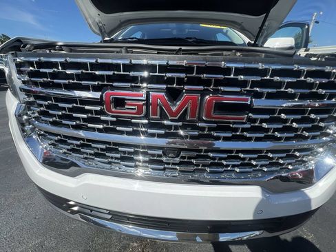 Used 2021 GMC Acadia Denali w/ Denali Ultimate Package AWD/4WD image 28