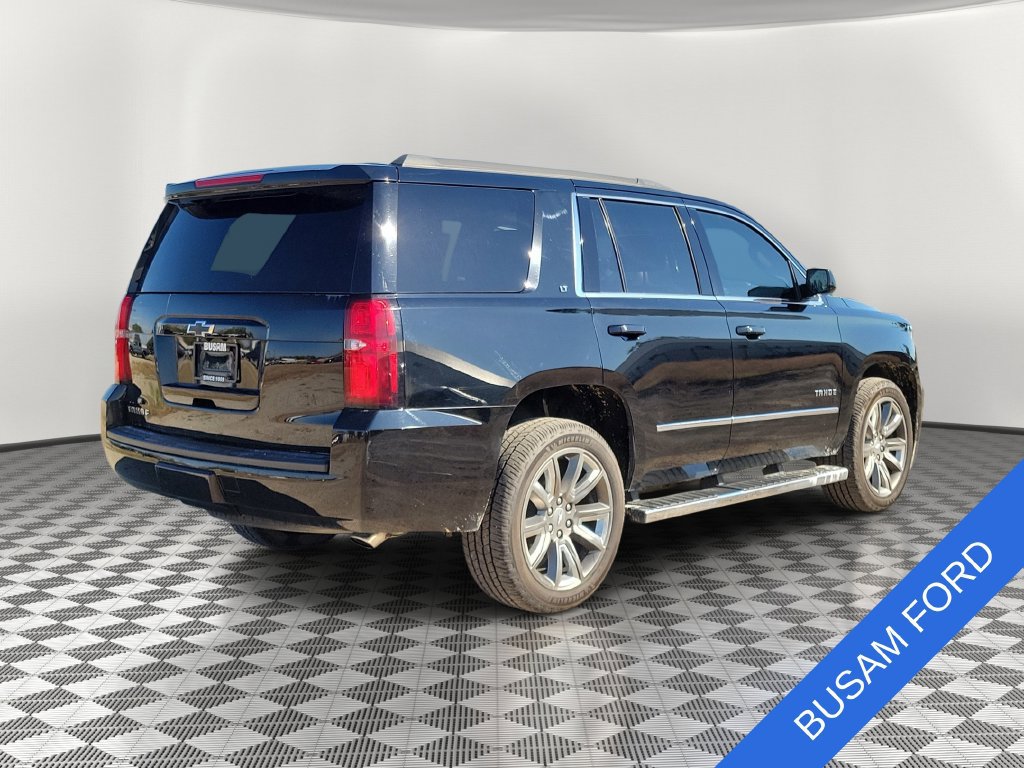 Used 2018 Chevrolet Tahoe LT w/ LT Signature Package AWD/4WD image 4