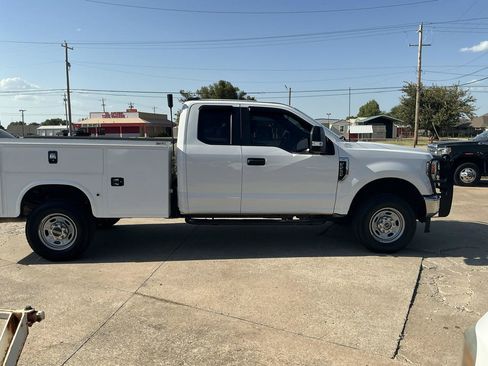 Used 2022 Ford F250 XL w/ Power Equipment Group AWD/4WD image 5