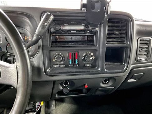 Used 2004 Chevrolet Silverado 1500 4x4 Crew Cab image 4