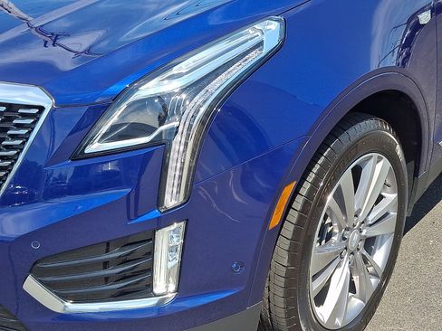 Certified 2023 Cadillac XT5 Premium Luxury w/ Technology Package AWD/4WD image 11