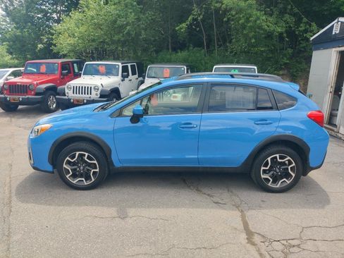 Used 2016 Subaru Crosstrek 2.0i Premium AWD/4WD image 3