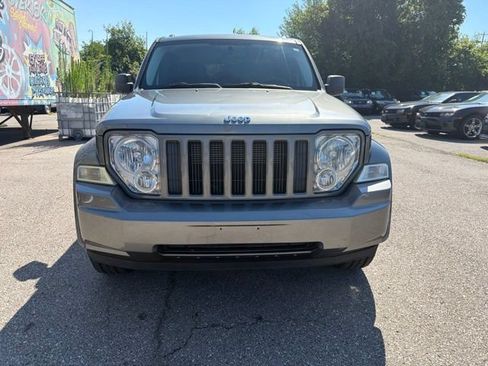 Used 2012 Jeep Liberty Sport w/ Popular Equipment Group AWD/4WD image 2