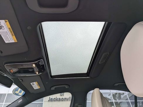 Used 2022 Mercedes-Benz C 300 Sedan image 23